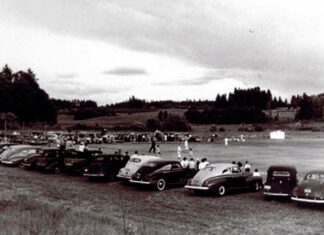 Tualatin Oregon… Going to the Dogs with Blue Mountain Pet Food Everybody for miles around would come to watch the Tualatin Town Team play baseball games on an open field along Nyberg Road. The white building on the right was the rest room facility. Hervin Company later developed this area into a pet food manufacturing plant.
