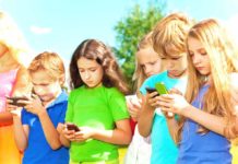 Navigating Technology in a Screen Obsessed World Navigating Technology in a Screen Obsessed World