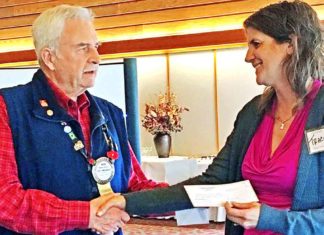 Tualatin Rotary Spreads Goodwill