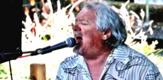 Ed Neumann & Friends at the CI Bar & Grill Ed Neumann (Lead Vocals, Keyboards.)