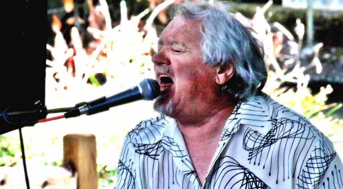 Ed Neumann & Friends at the CI Bar & Grill Ed Neumann (Lead Vocals, Keyboards.)