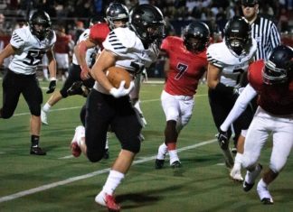 Tualatin Defeats Westview in 6th Season Game Tualatin High School, tualatin high school football, westview high school, football