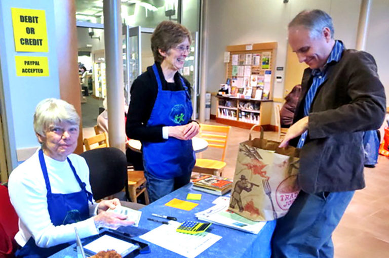 friends of tualatin library volunteers