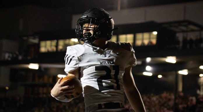 Timberwolves Take Down #2 Lake Oswego tualatin high school football, Lake Oswego High School,