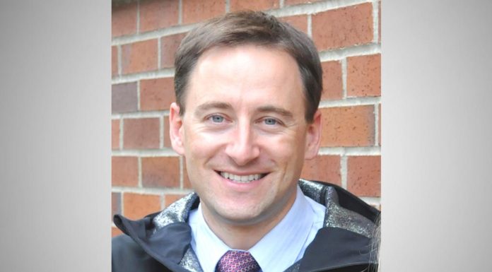 Tualatin Dentist Earns Associate Fellowship in National Academy