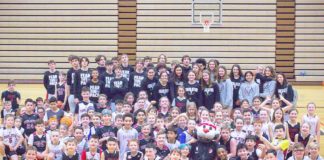 TuHS Hoopers Pay it Forward