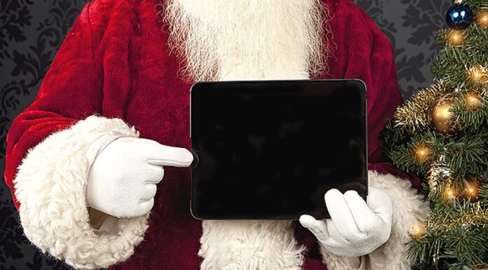 Holiday Happenings at Bridgeport Village