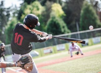 Tualatin Baseball Sweeps Tigard in Two-Game Series