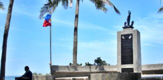 Tualatin Man Aboard Submarine Trapped by Japanese War Ships in Filipino Bay, Had to Leave Anchor to Get Away Safely Monument topped with anchor and chain