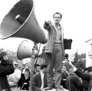 Intelligence agencies closely tracked American activist Mario Savio as he became a key member of Free Speech Movement, famous for his passionate speeches. Dave photographed him on the steps of Sproul Hall in Berkeley.