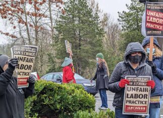 Fred Meyer Target of Holiday Strike Fred Meyer workers with the UFCW555 Union strike at the Tualatin Fred Meyers on Friday, Dec. 17.