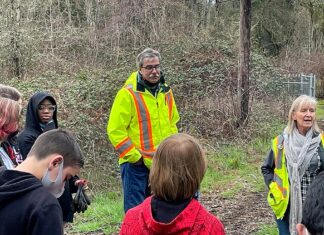 Tualatin’s Employee of the Year, Tom Steiger, loves life in the Parks Parks Maintenance Manager Tom Steiger (L) and Parks technician Shelly Helgerson (R) lead Hazelbrook Middle School students through a morning of planting in Jurgens Park