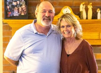 Kidney transplant gives Tualatin woman new lease on life Luauna Dean with her husband, John.