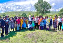 Service & Safari with One World Brigades A group of One World Brigades volunteers join the parents of the students at the little primary school.