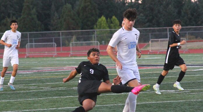 Fall sports kick into gear at Tualatin