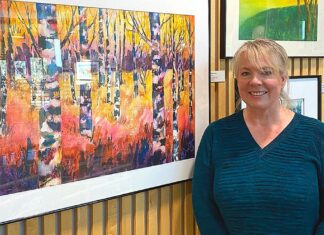 City of Tualatin Recognizes Angela Wrahtz for Contribution to Art Life in Tualatin