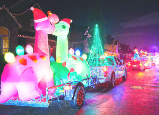 The Tualatin Light Parades Shine Bright This December!