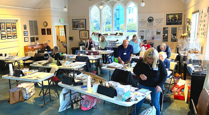 Tualatin Painting Group is a Masterpiece of Art Community