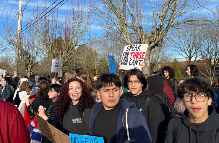 Student walkout at Tualatin High School draws hundreds