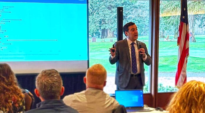 What Recession? State Economist Carl Riccadonna presenting at the Tualatin Chamber’s 2026 State and National Economic Outlook breakfast.