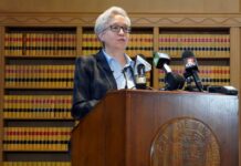 Kotek approves first request to return civil jurisdiction to an Oregon tribe Gov. Tina Kotek talks to reporters on Wednesday, Jan. 31, 2024, at an event to preview the legislative session. The governor and lawmakers plan to prioritize the state’s homelessness and drug addiction crises during the 2024 session.