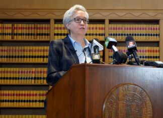 Kotek approves first request to return civil jurisdiction to an Oregon tribe Gov. Tina Kotek talks to reporters on Wednesday, Jan. 31, 2024, at an event to preview the legislative session. The governor and lawmakers plan to prioritize the state’s homelessness and drug addiction crises during the 2024 session.