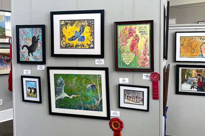 Art shows at the KAA Gallery are an opportunity to see artwork and buy arty things at their art shop.