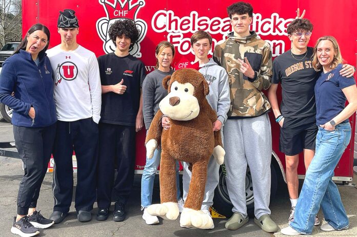 Yound-Mens-Service-League-Volunteers